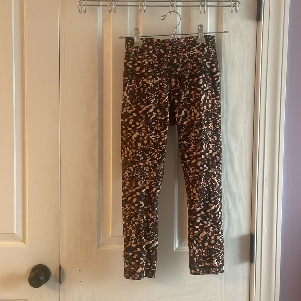 Lululemon Wunder Train Cropped Leggings, Size 4